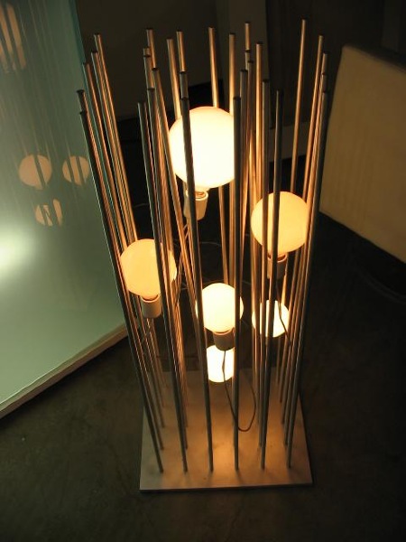 Aluminum Lamp 3' x 20"